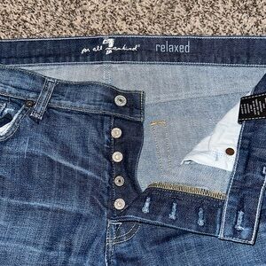 7 For All Mankind , relaxed , 98% cotton . Size 36 .